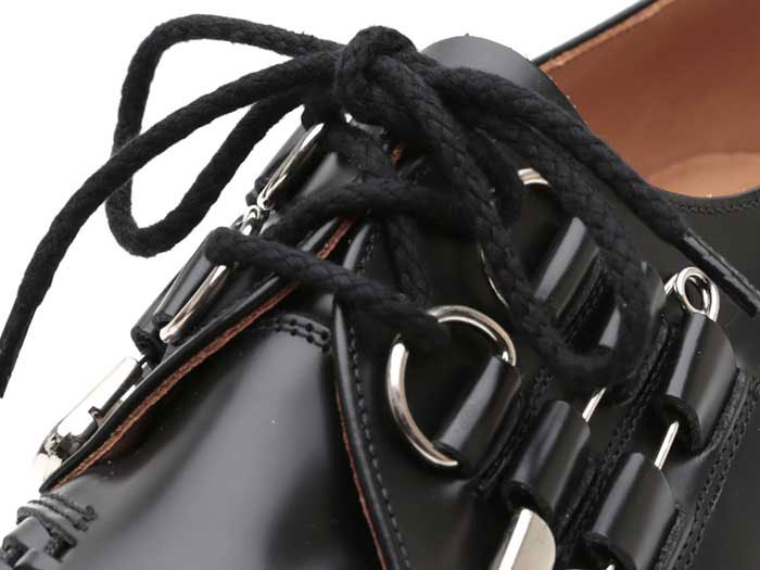 SAFETYPIN SKIPTON 15426ブラッレザーブラックインターレースのDリング部分写真